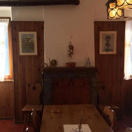 Nel Set Di Piccolo Mondo Antico Villa Viola Valsolda Buitenkant foto