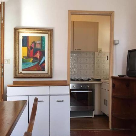 Nel Set Di Piccolo Mondo Antico Villa Viola Valsolda Buitenkant foto