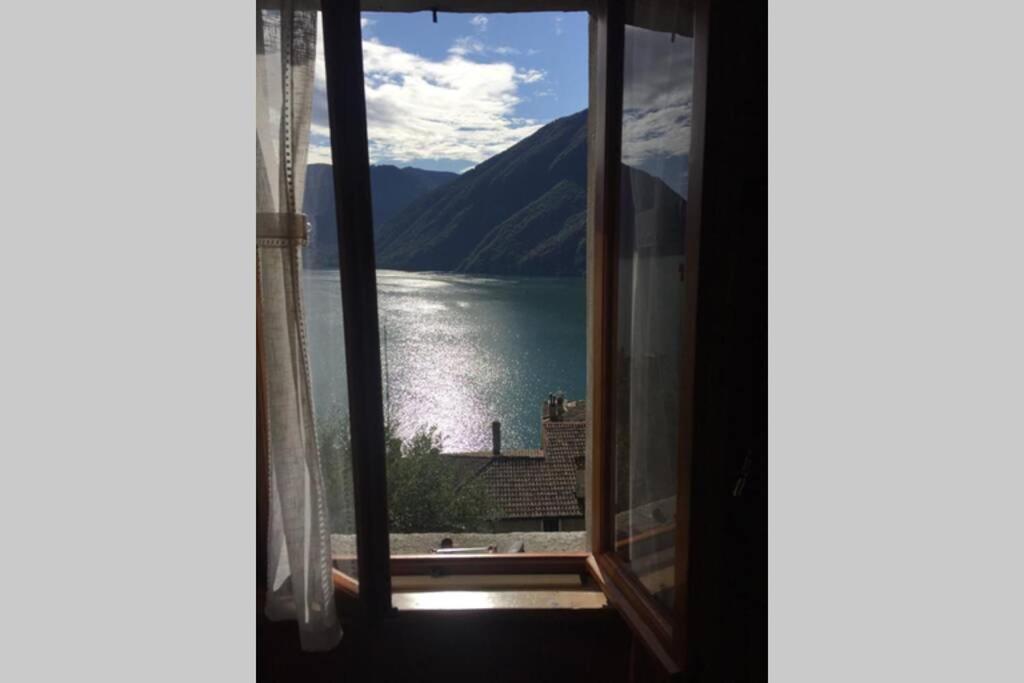 Nel Set Di Piccolo Mondo Antico Villa Viola Valsolda Buitenkant foto