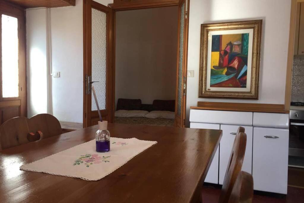 Nel Set Di Piccolo Mondo Antico Villa Viola Valsolda Buitenkant foto