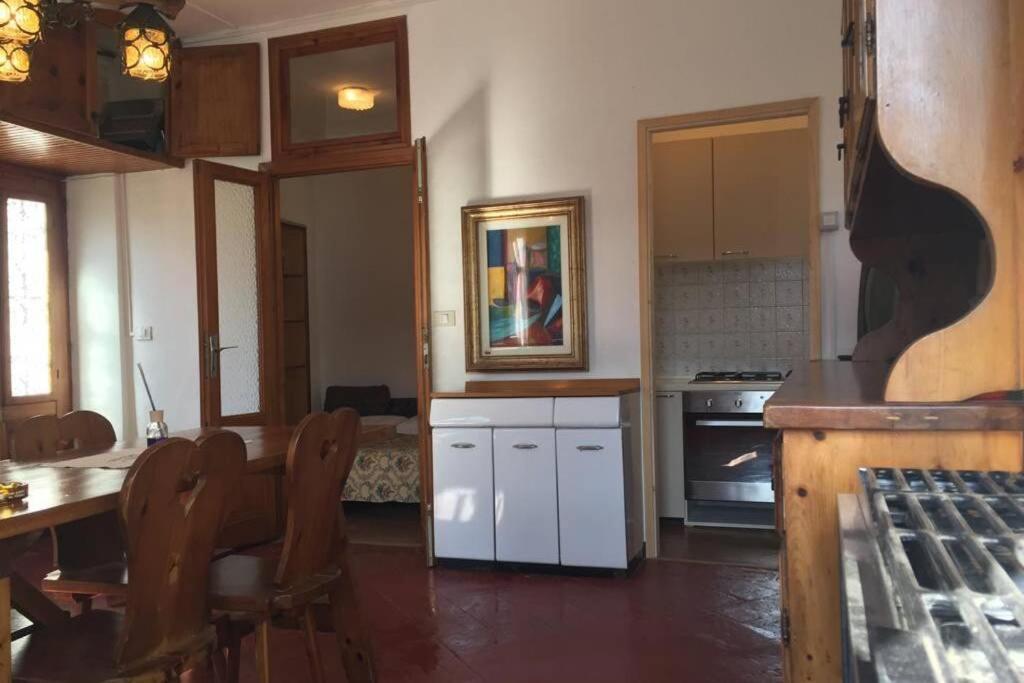 Nel Set Di Piccolo Mondo Antico Villa Viola Valsolda Buitenkant foto