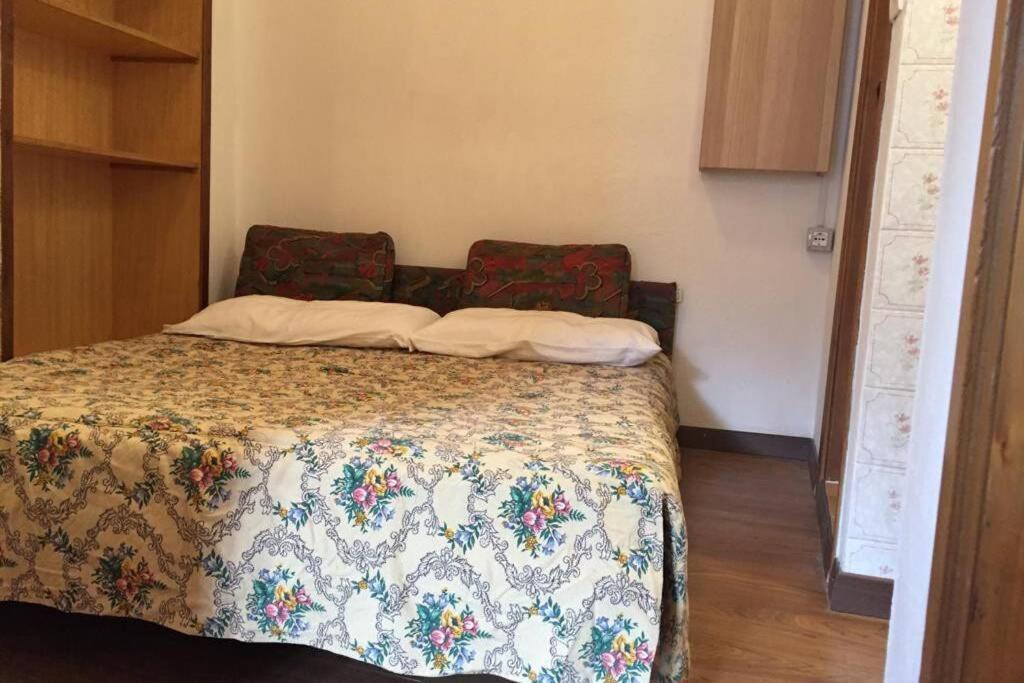 Nel Set Di Piccolo Mondo Antico Villa Viola Valsolda Buitenkant foto
