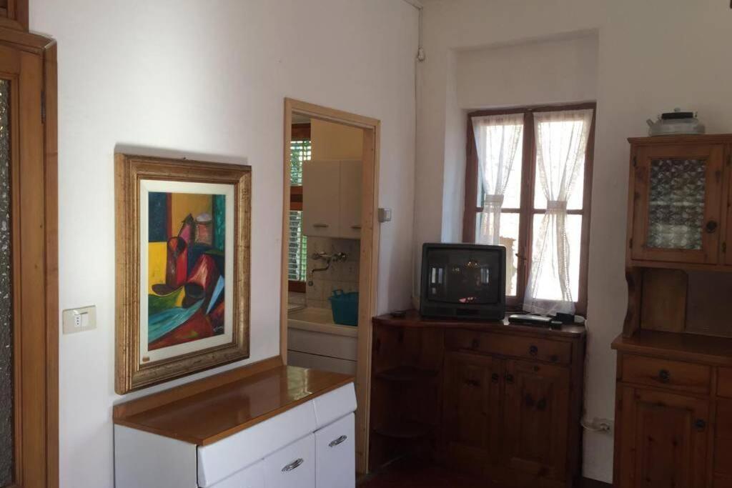 Nel Set Di Piccolo Mondo Antico Villa Viola Valsolda Buitenkant foto