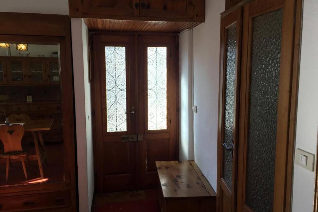 Nel Set Di Piccolo Mondo Antico Villa Viola Valsolda Buitenkant foto