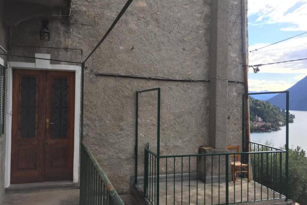 Nel Set Di Piccolo Mondo Antico Villa Viola Valsolda Buitenkant foto